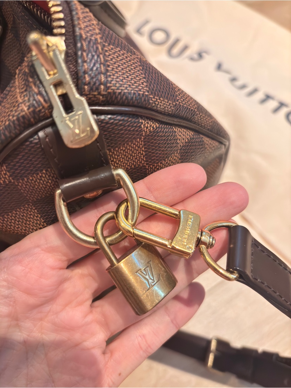 Louis Vuitton Damier Ebene Speedy Bandouliere 35 - Picture 4 of 7